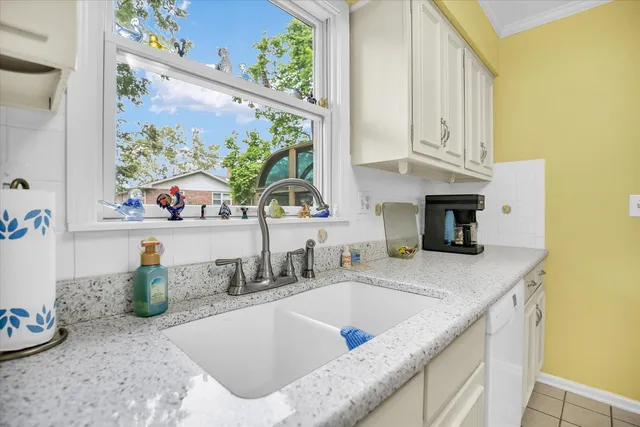 $279,900 | 13 Lincolnshire Avenue, Danville, IL 61832