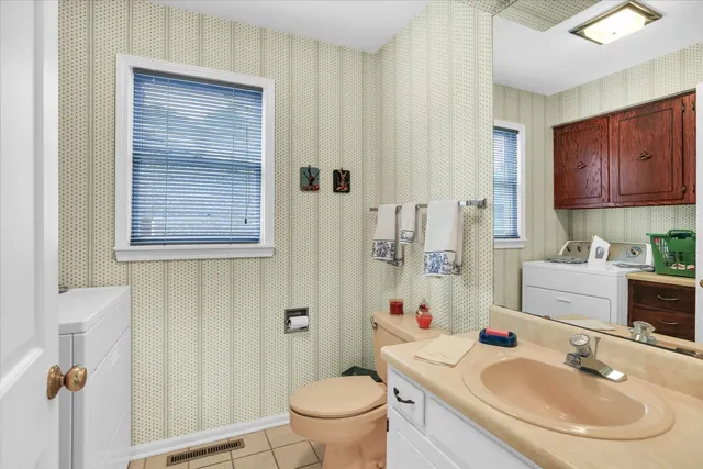 $279,900 | 13 Lincolnshire Avenue, Danville, IL 61832