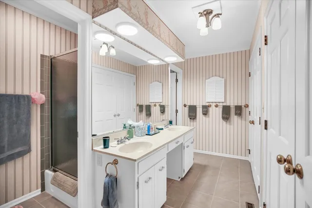 $279,900 | 13 Lincolnshire Avenue, Danville, IL 61832