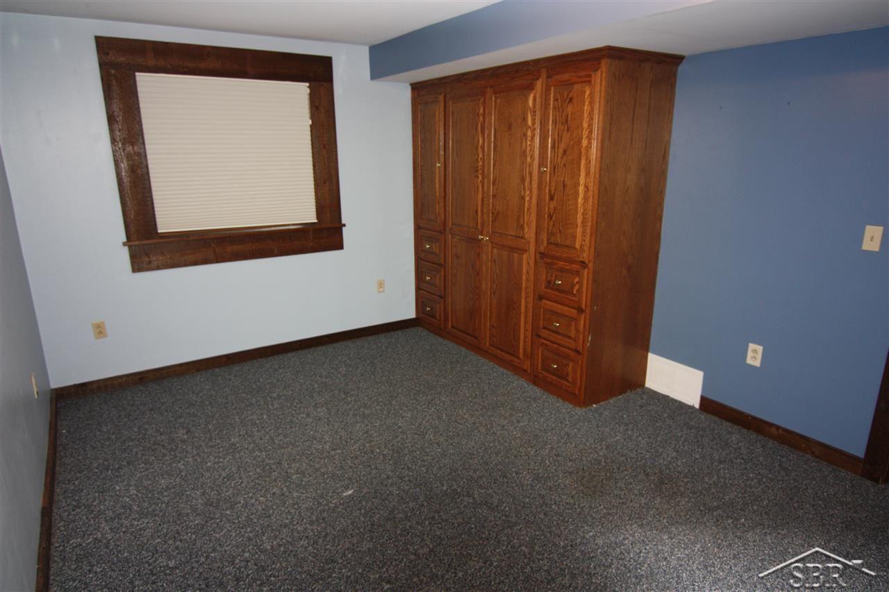 4520 Peet Road Chesaning, MI 48616 - Photo 12 of 24 31272749-12.JPG