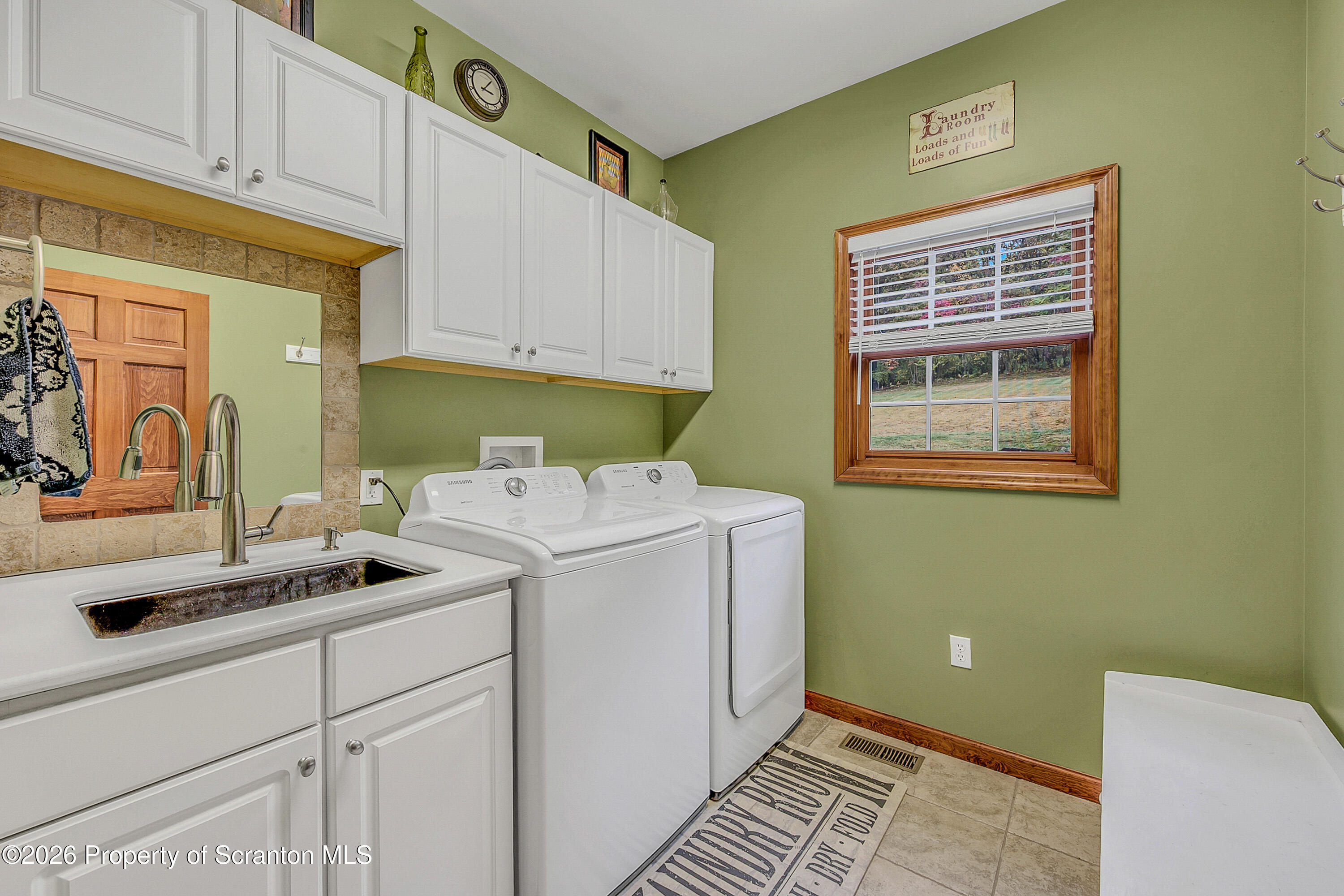 618 Goldbutton Street Archbald, PA 18403 - Photo 21 of 73 Laundry