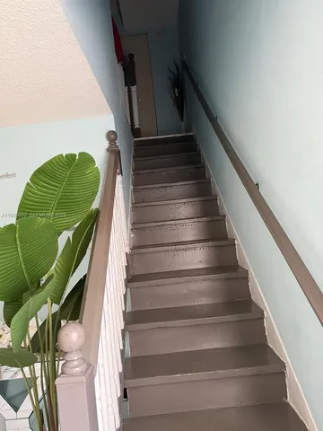 $2,200 | 1255 West 53rd Street, Unit 301, Hialeah, FL 33012