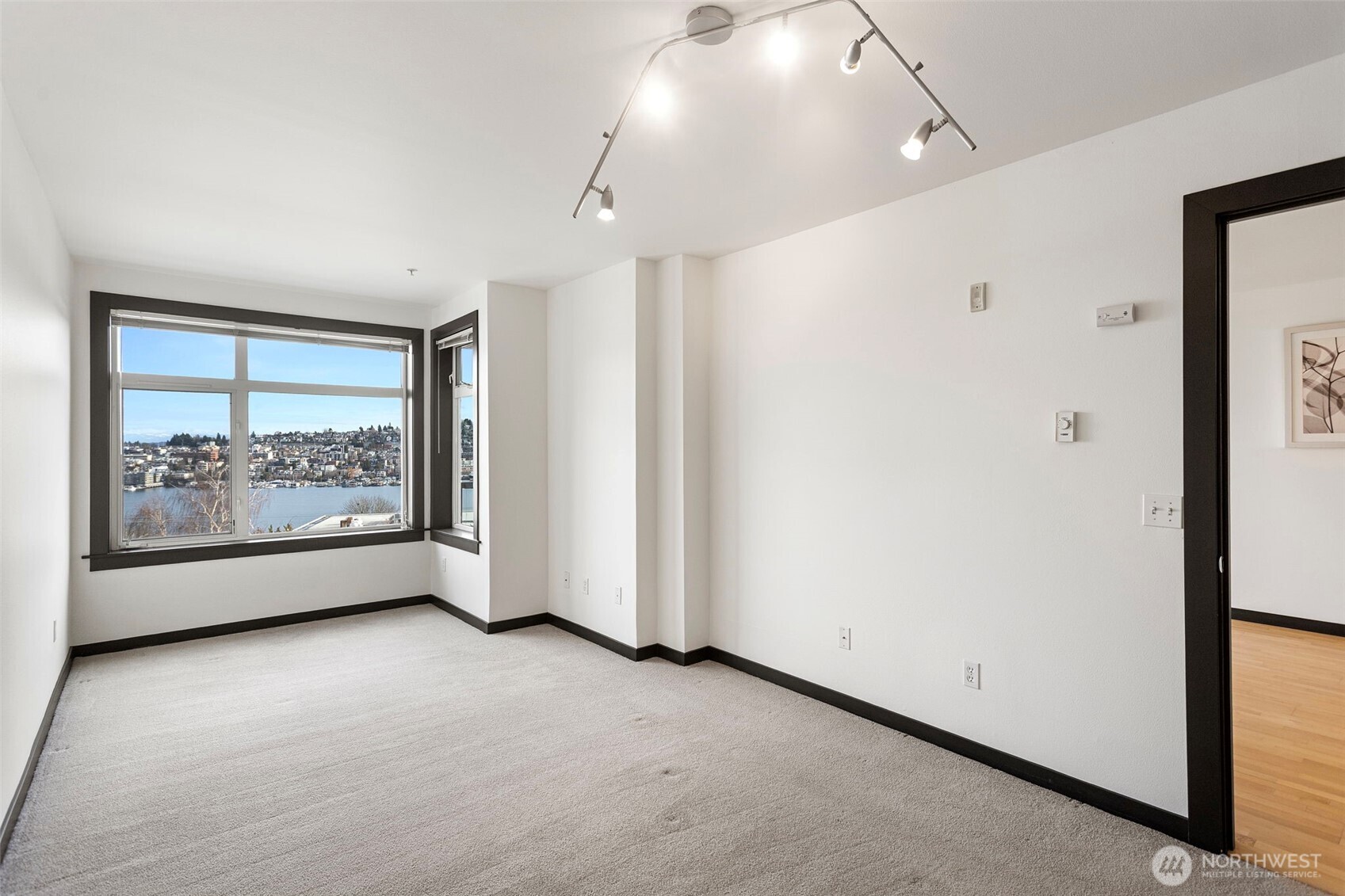 655 Crockett Street, Unit B207 Seattle, WA 98109 - Photo 13 of 27