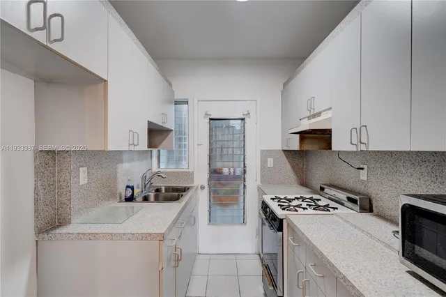 $139,000 | 1004 Pennsylvania Avenue, Unit 18, Miami Beach, FL 33139