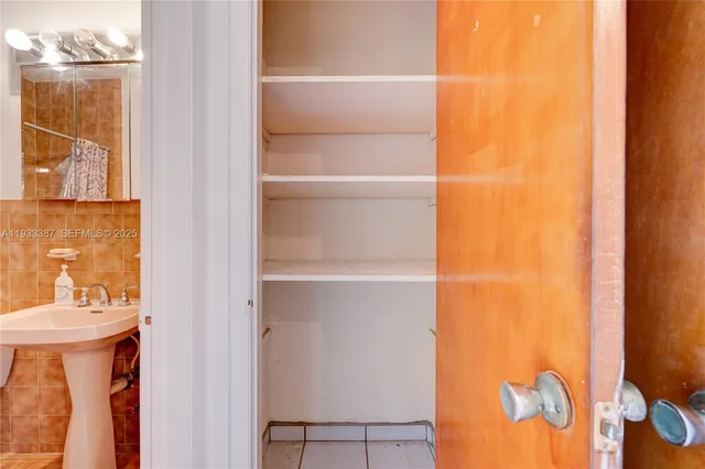 $139,000 | 1004 Pennsylvania Avenue, Unit 18, Miami Beach, FL 33139