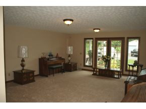 3602 Timberlake Road Johnson City, TN 37601 - Photo 4 of 10 Living Room