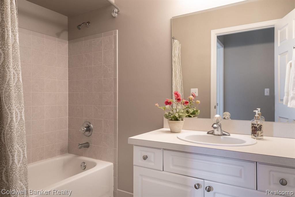 3543 Oakmonte Boulevard Rochester, MI 48306 - Photo 22 of 26