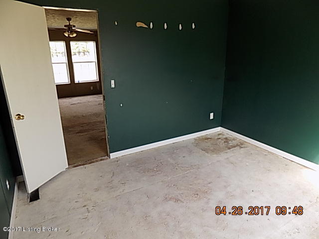 2641 Fort Pickens Road La Grange, KY 40031 - Photo 13 of 21 DSCN2725
