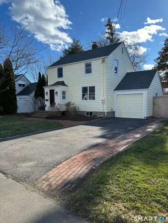 $5,000 | 148 Catherine Street, Fairfield, CT 06824