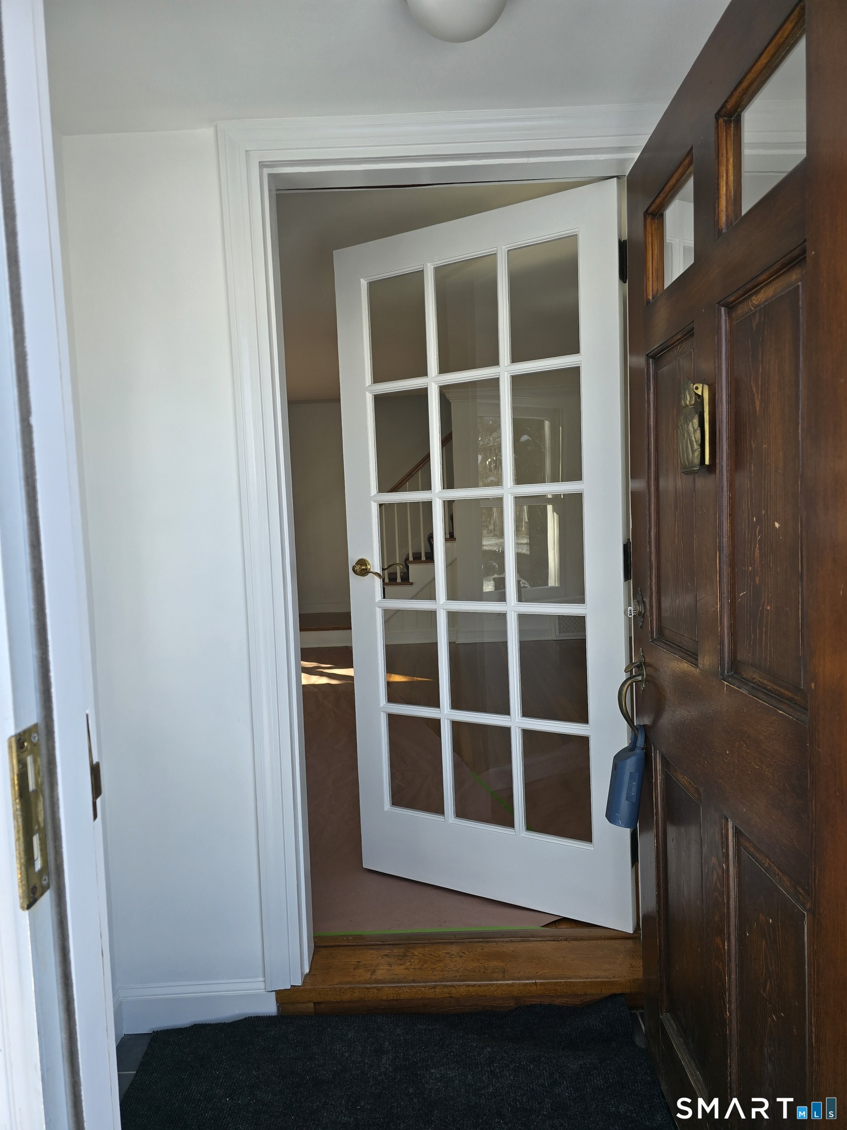 148 Catherine Street Fairfield, CT 06824 - Photo 2 of 25 a view of front door with house