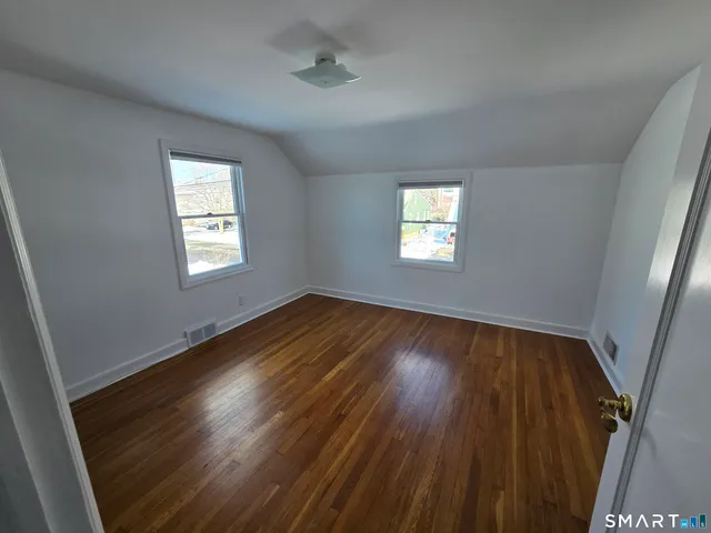 $5,000 | 148 Catherine Street, Fairfield, CT 06824