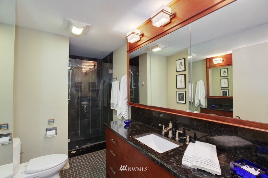 116 11th Avenue East, Unit 204 Seattle, WA 98102 - Photo 14 of 19
