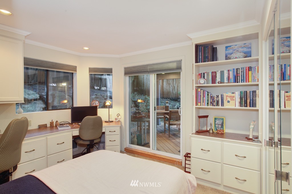 116 11th Avenue East, Unit 204 Seattle, WA 98102 - Photo 17 of 19