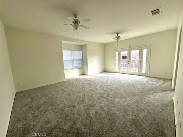 $2,900 | 14470 Navajo Road, Apple Valley, CA 92307