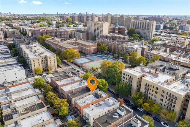 a picture of city view