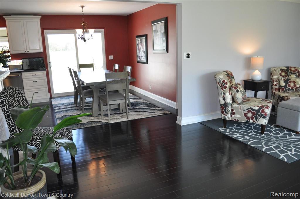 5675 Pinckney Road Howell, MI 48843 - Photo 7 of 36