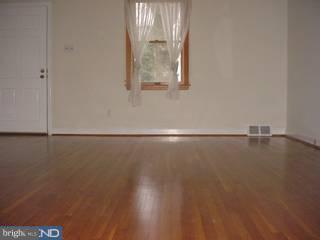 172 Morningside Circle Wayne, PA 19087 - Photo 2 of 5 Gallery Image 2