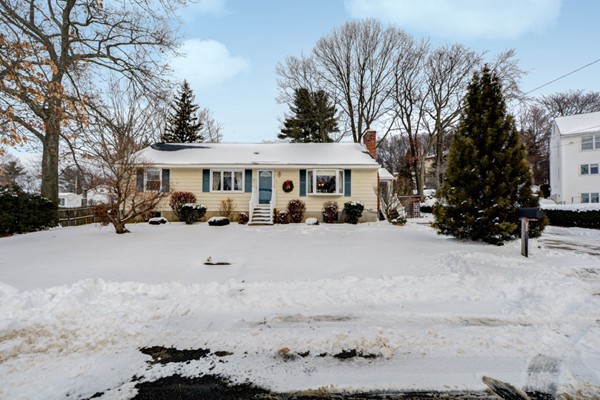 10 Rockingham Place Worcester, MA 01604 - Photo 1 of 23 Gallery Image 1