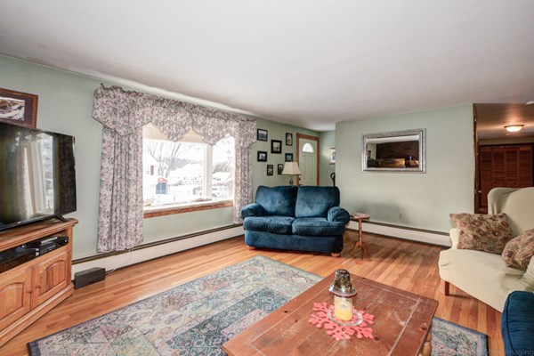 10 Rockingham Place Worcester, MA 01604 - Photo 11 of 23 Gallery Image 11