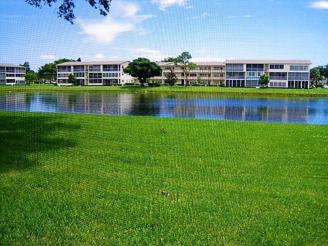 212 Preston F Boca Raton, FL 33434 - Photo 2 of 36 Rear Lake View