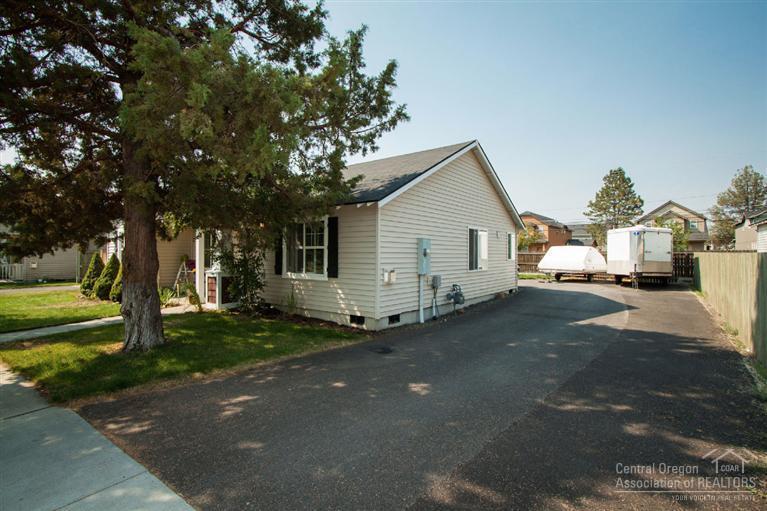 61117 Larkspur Loop Bend, OR 97702 - Photo 3 of 22 Additional Photo
