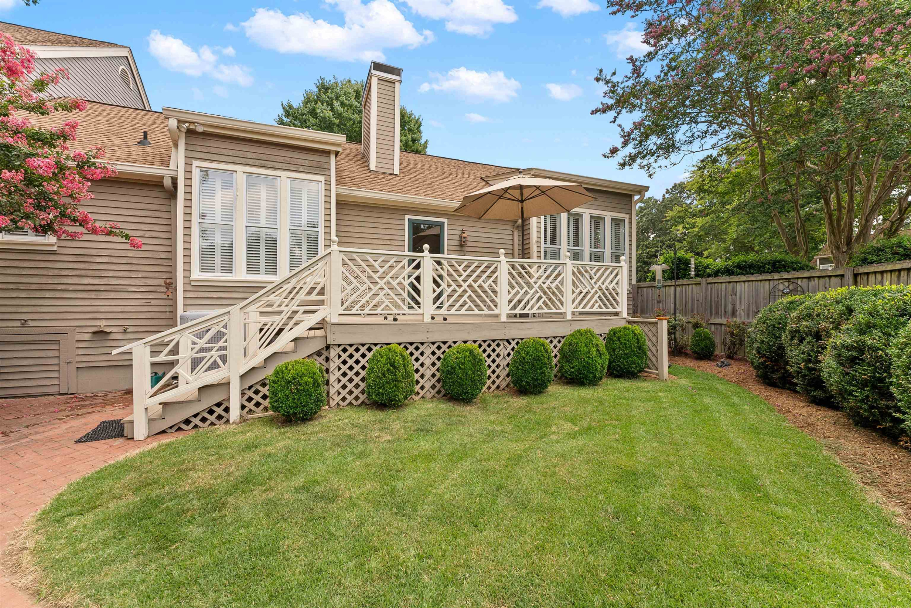 6007 Sentinel Drive Raleigh, NC 27609 - Photo 5 of 33 Deck overlooking courtyard