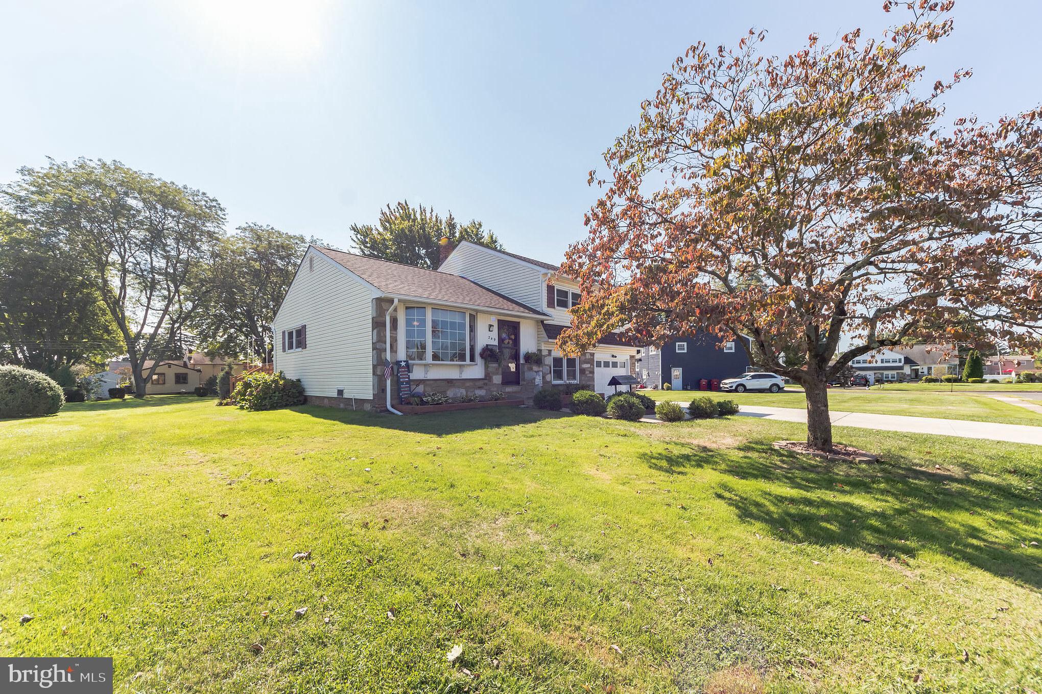 249 Poplar Road Warminster, PA 18974 - Photo 3 of 30