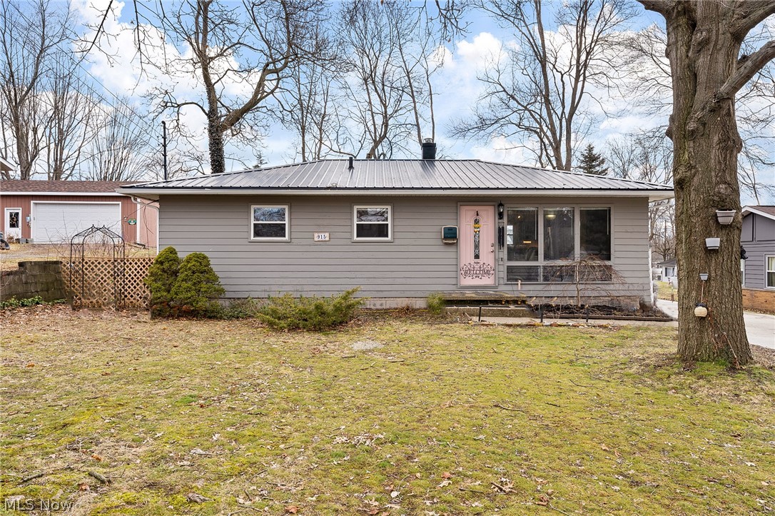 915 Middlebury Road Kent, OH 44240 - Photo 3 of 26 Gallery Image 3