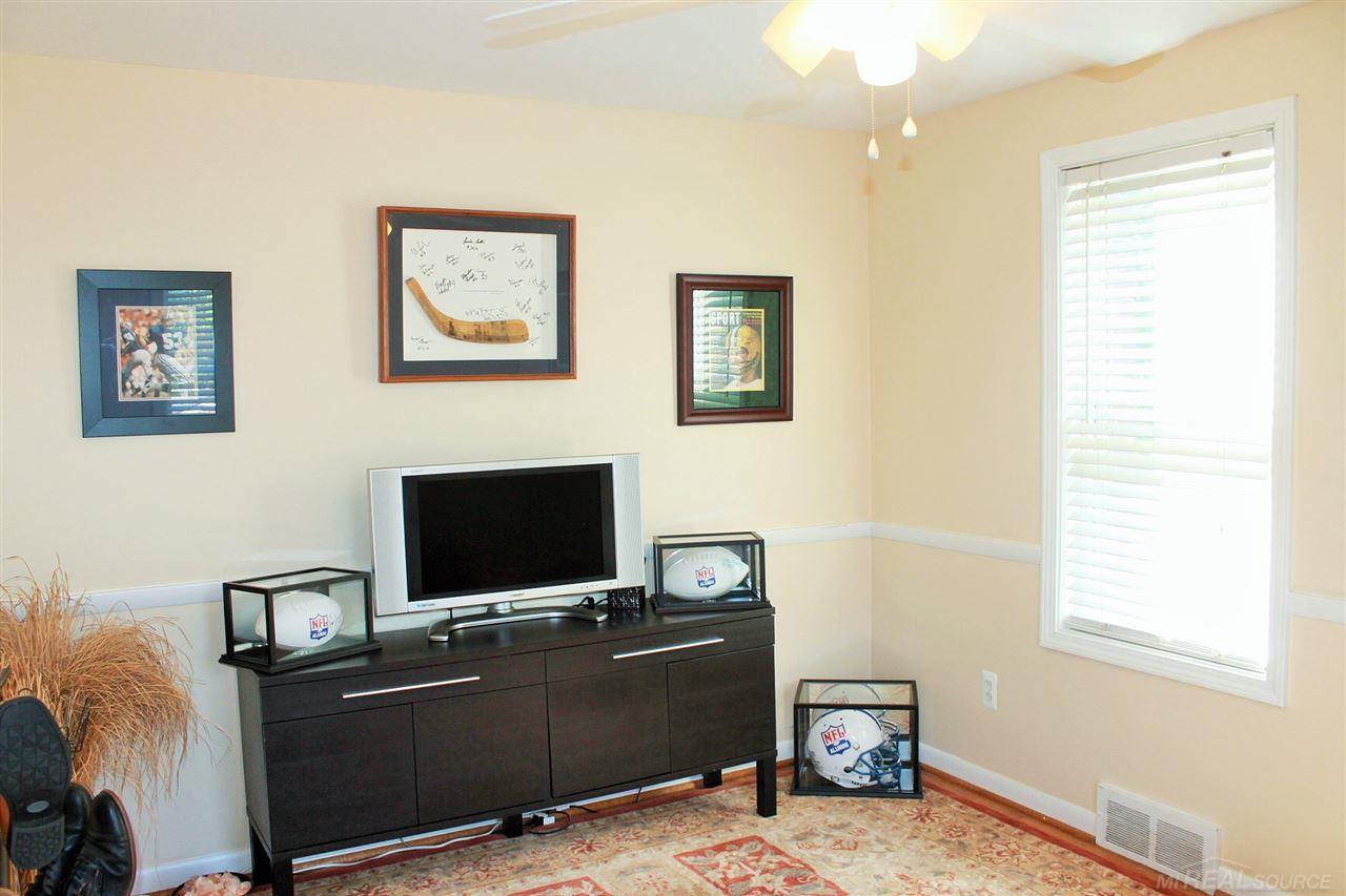 1205 Whittier Road Grosse Pointe, MI 48230 - Photo 55 of 73 31328037-54.JPG