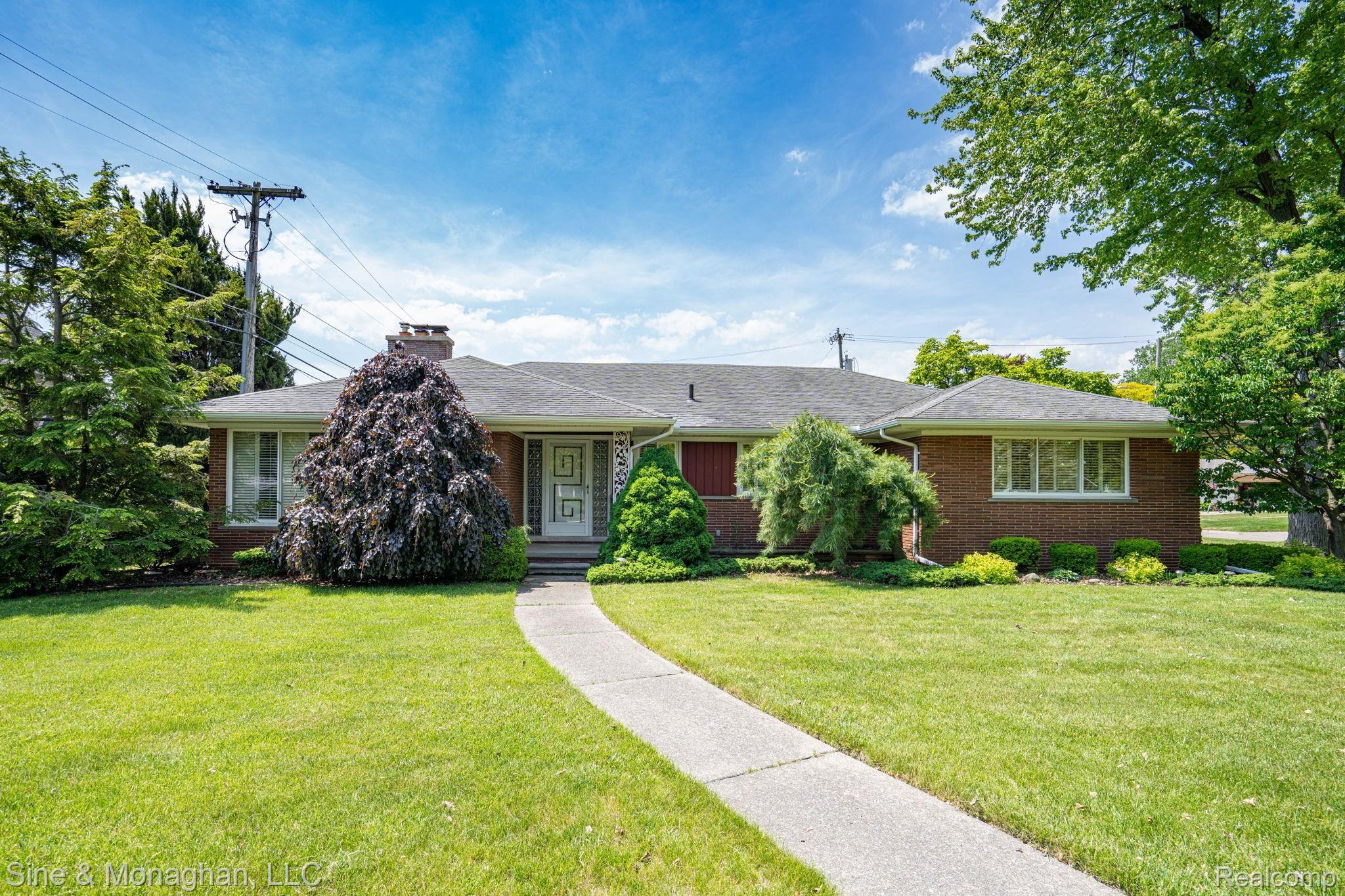 11 Willison Road Grosse Pointe, MI 48236 - Photo 8 of 63 8.jpg