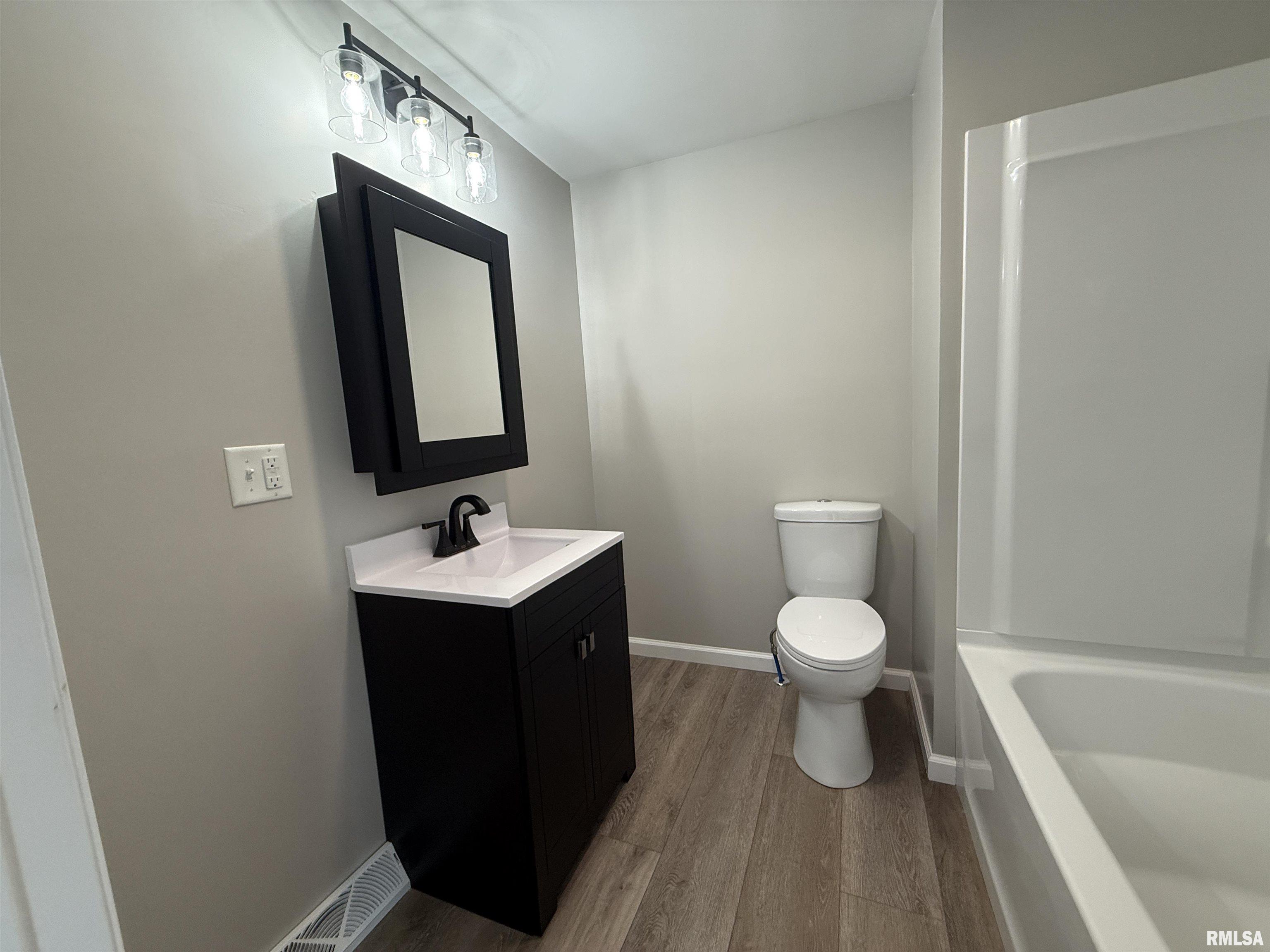 233 West Spruce Street Canton, IL 61520 - Photo 35 of 38