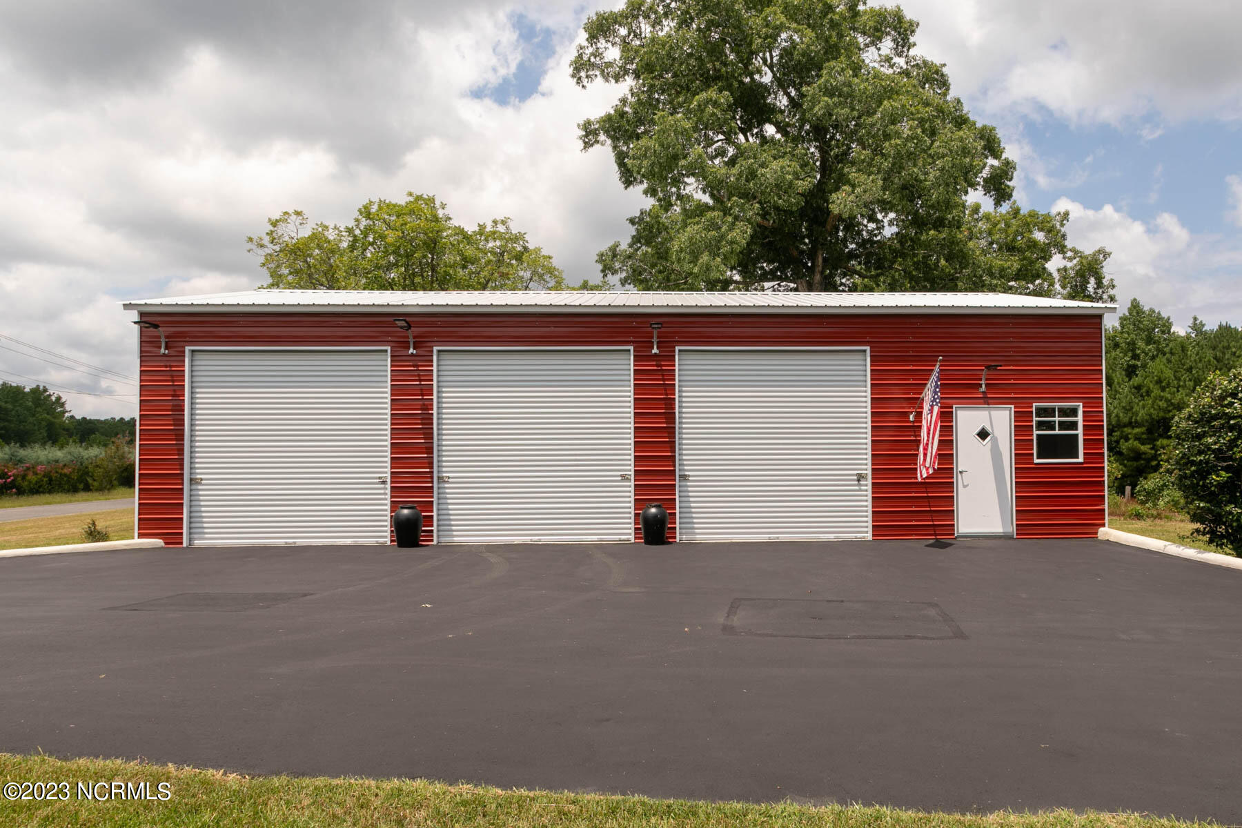 1259 Peace Road Carthage, NC 28327 - Photo 36 of 50 garage1