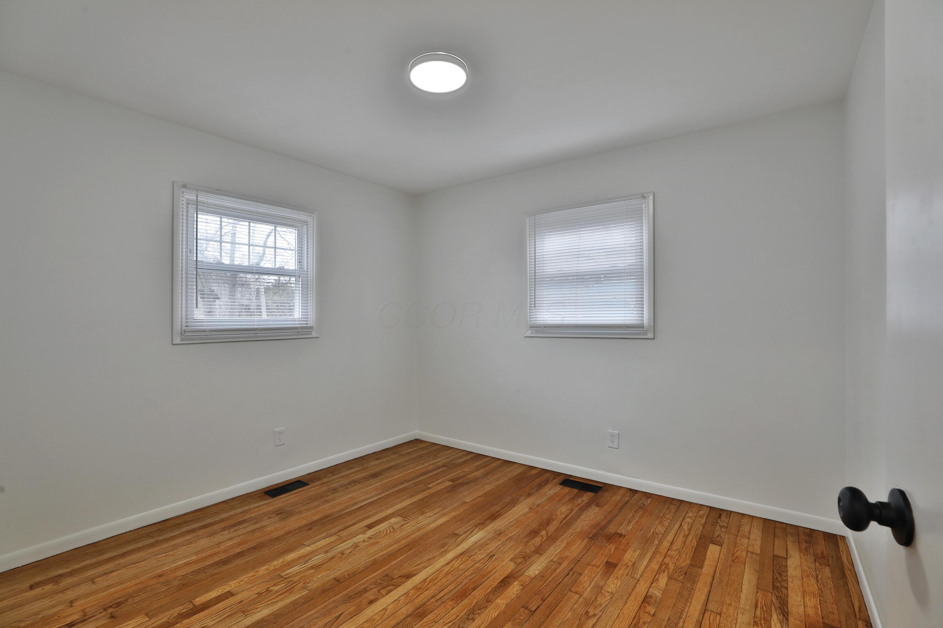3745 Maize Road Columbus, OH 43224 - Photo 17 of 40 3745-Maize-23