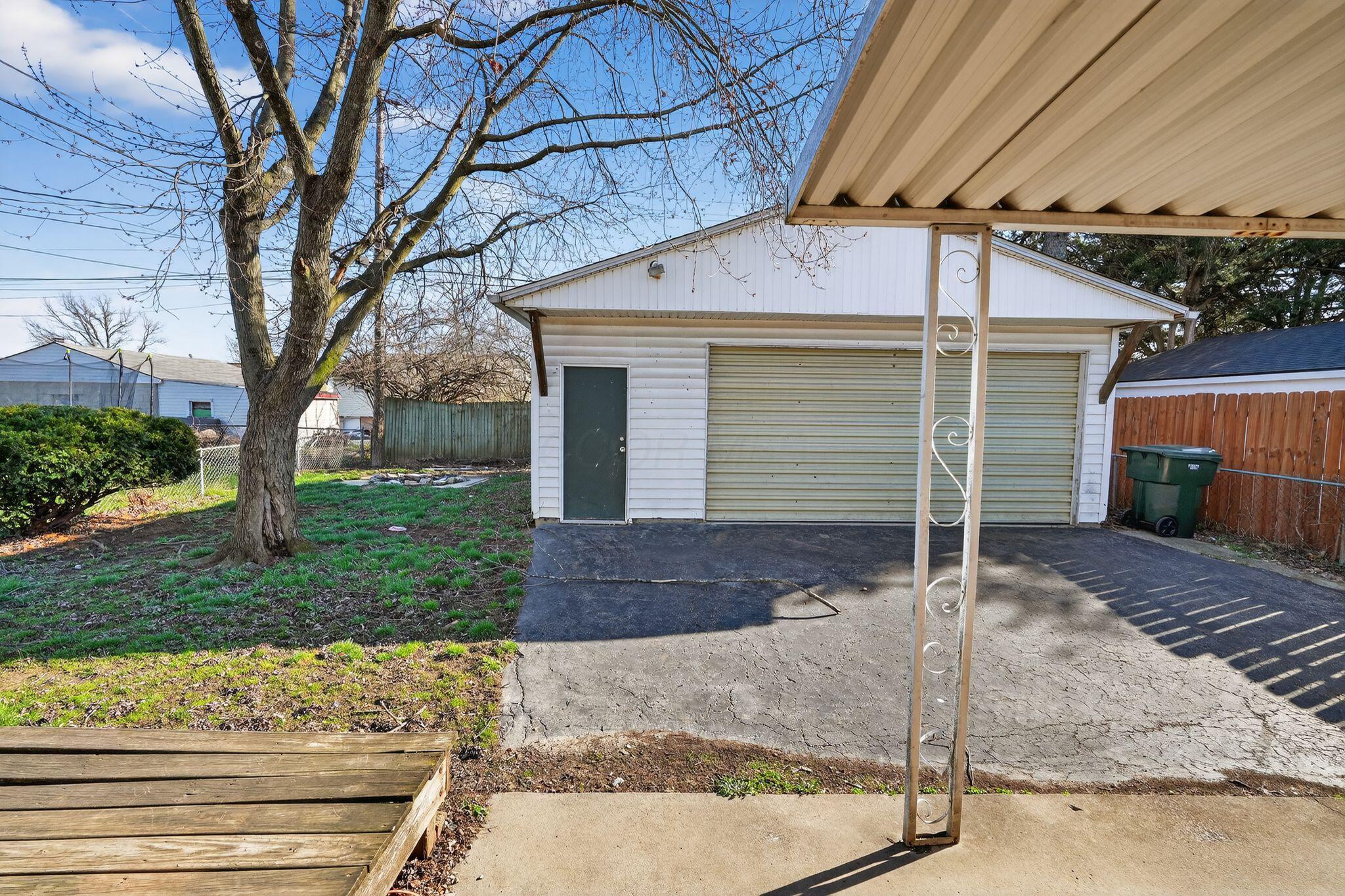 3851 Fairmoor Road Columbus, OH 43228 - Photo 30 of 30 04_3851_Fairmoor_Rd_Columbus_OH_43228-Ex