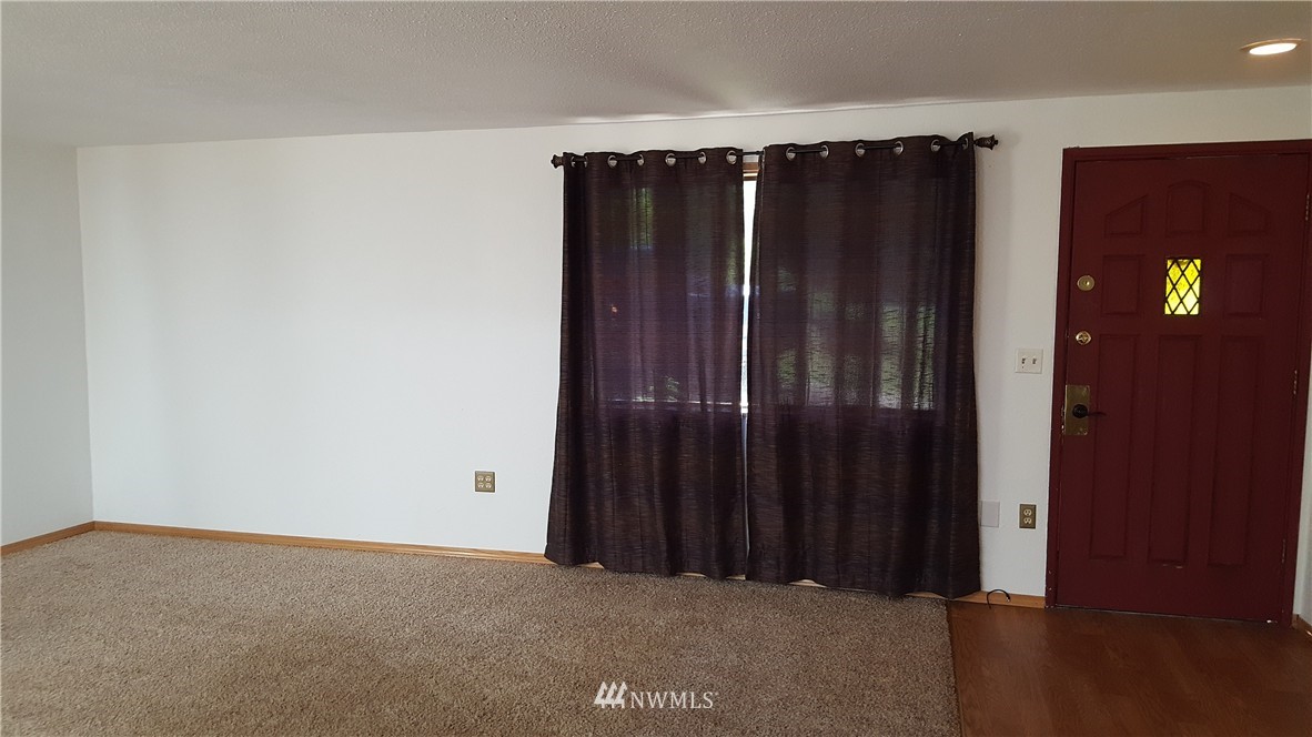 15302 Runyon Road Southeast Rainier, WA 98576 - Photo 3 of 20