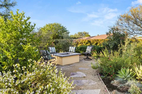 $1,099,000 | 121 Windsong Street, Thousand Oaks, CA 91360