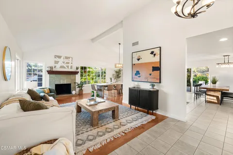 $1,099,000 | 121 Windsong Street, Thousand Oaks, CA 91360