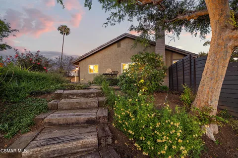$1,099,000 | 121 Windsong Street, Thousand Oaks, CA 91360