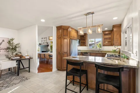 $1,099,000 | 121 Windsong Street, Thousand Oaks, CA 91360
