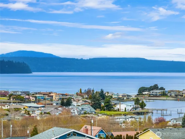 $1,049,000 | 37549 Olympic View Road Northeast, Hansville, WA 98340