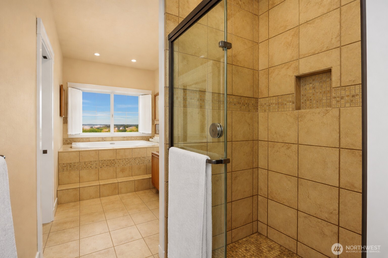 37549 Olympic View Road Northeast Hansville, WA 98340 - Photo 18 of 40