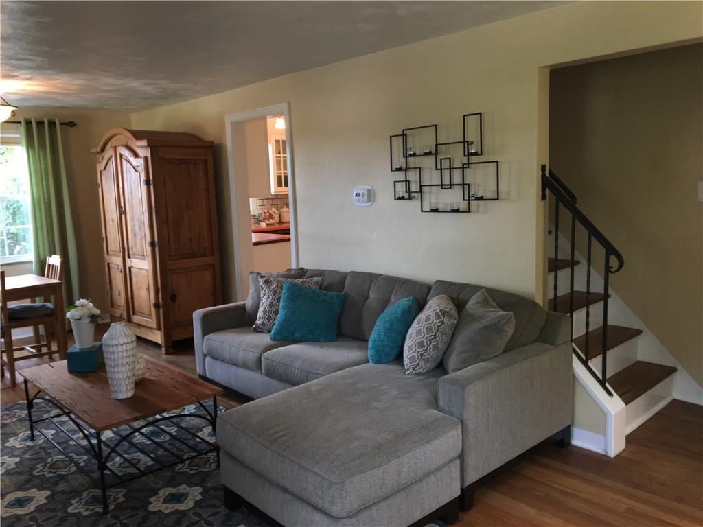 824 Middle Road Pittsburgh, PA 15234 - Photo 4 of 25 Gallery Image 4