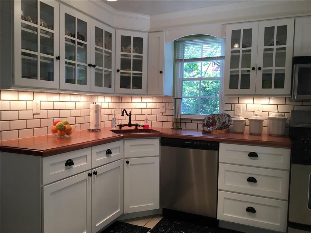 824 Middle Road Pittsburgh, PA 15234 - Photo 10 of 25 Gallery Image 10