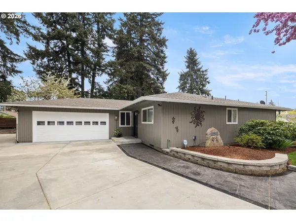 $584,900 | 15822 Southeast Alpenglade Court, Milwaukie, OR 97267