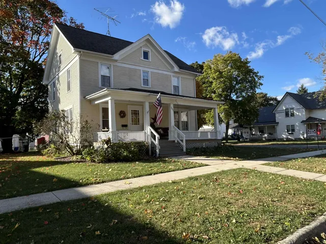 $349,900 | 701 East 2nd Avenue, Brodhead, WI 53520
