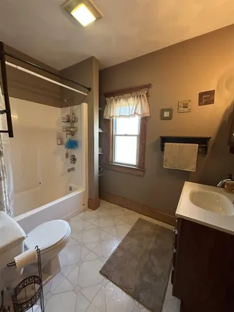 $314,900 | 701 East 2nd Avenue, Brodhead, WI 53520