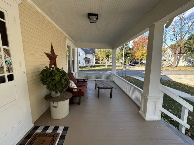 $349,900 | 701 East 2nd Avenue, Brodhead, WI 53520