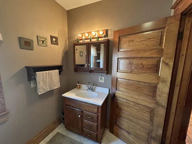 $334,900 | 701 East 2nd Avenue, Brodhead, WI 53520