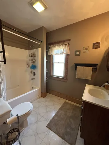 $334,900 | 701 East 2nd Avenue, Brodhead, WI 53520