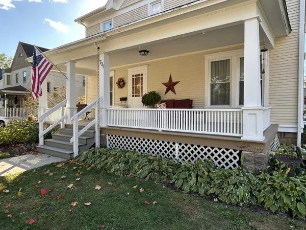 $314,900 | 701 East 2nd Avenue, Brodhead, WI 53520